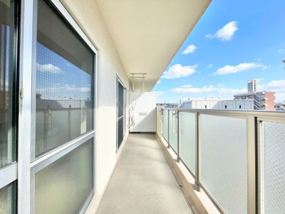 【バルコニー】 | 吹田芙蓉ハイツ | こちらのサイトに掲載されている全ての物件が、当社にてご紹介可能です！気になる物件がありましたら、弊社スタッフまでお気軽にお問合せ下さいま