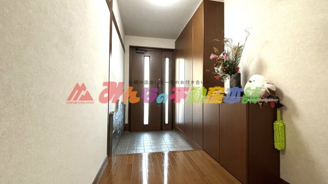 久留米市諏訪野町の中古一戸建の玄関