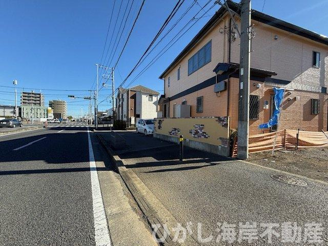 平塚市四之宮3丁目　売地の前面道路含む現地写真|現地外観