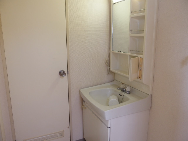 レジデンス翔の洗面所