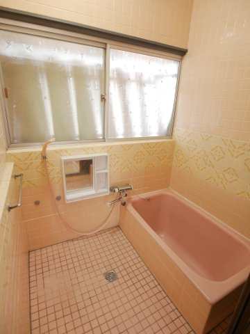 メルヴェーユ貸家の浴室