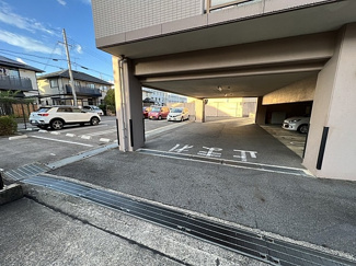 【駐車場】 | グラン・ブルー近江八幡