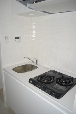 【キッチン】 | S-RESIDENCE緑橋駅前 | コンパクトなキッチンで掃除もラクラク