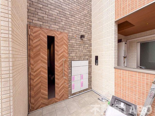 H and P 平野のエントランス