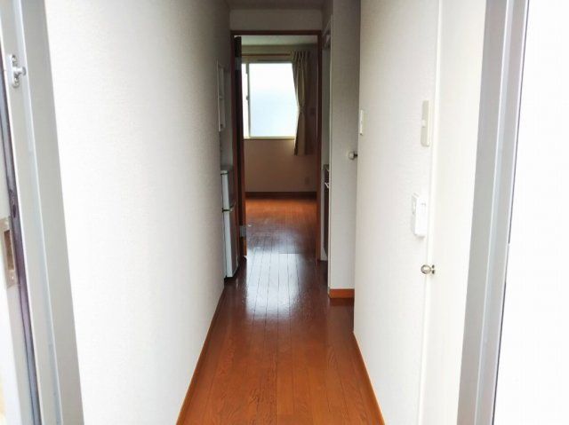 レオパレス天神Aの玄関