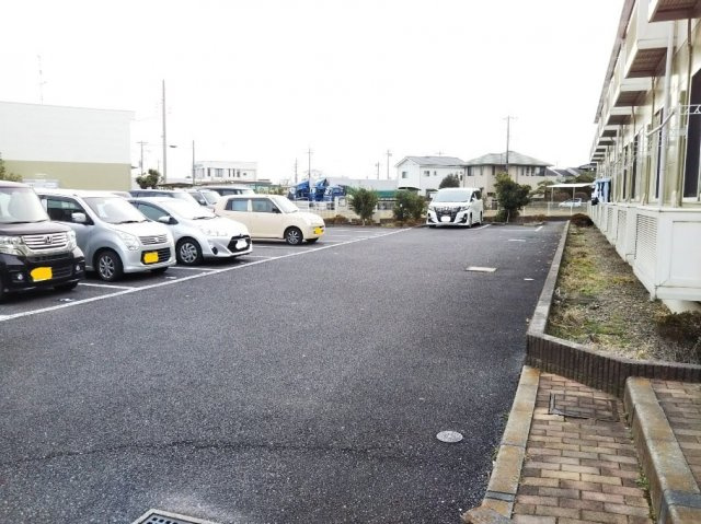 レオパレス天神Aの駐車場