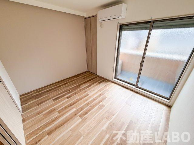 H and P 平野の洋室