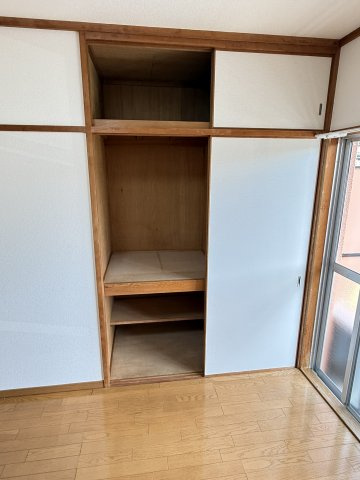ハイツKKMの収納|別室の写真です。