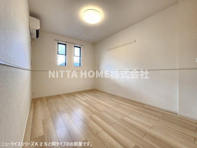 綾部市大島町穴見のアパートの洋室|【イメージ写真図】洋室６．５帖と６．１帖の２室です＊