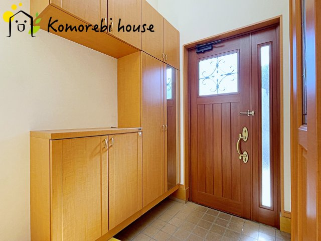 蓮田市西新宿4丁目　中古一戸建ての玄関|26.2.2撮影済み