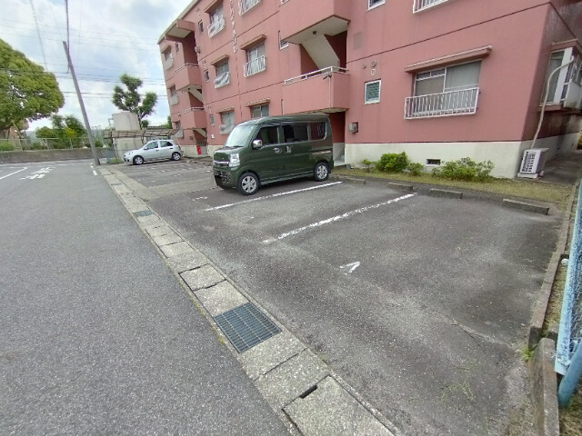 パークハイツかけひの駐車場