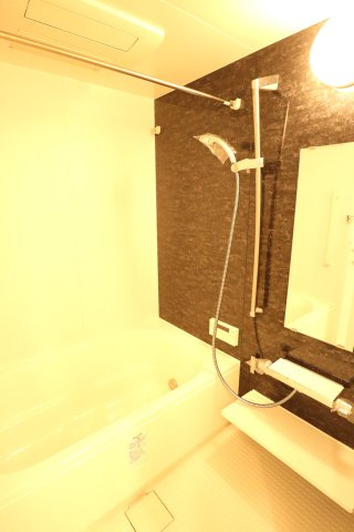 アルファステイツヒガシシュクゴウの浴室|浴室は24時間換気から暖房・涼風・乾燥機能が付いています。