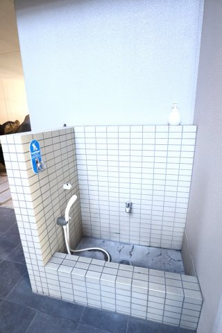 アルファステイツヒガシシュクゴウの設備|ペット用の足洗い場も有ります。