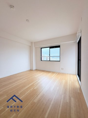 ロマネスク春日弥生の洋室