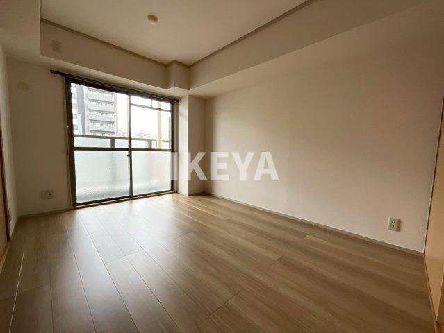 エクセレント北梅田の洋室