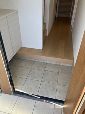 【玄関】 | 美大通貸家