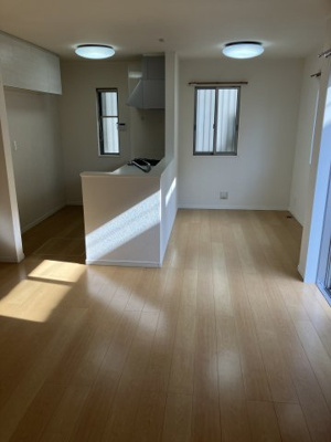 【居間・リビング】 | 美大通貸家