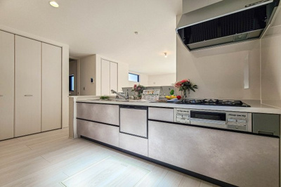 【居間・リビング】 | 横浜市泉区和泉町 新築戸建 全1棟