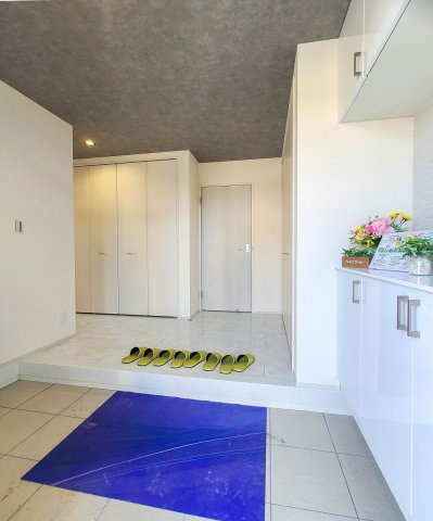 【玄関】 | 横浜市泉区和泉町 新築戸建 全1棟