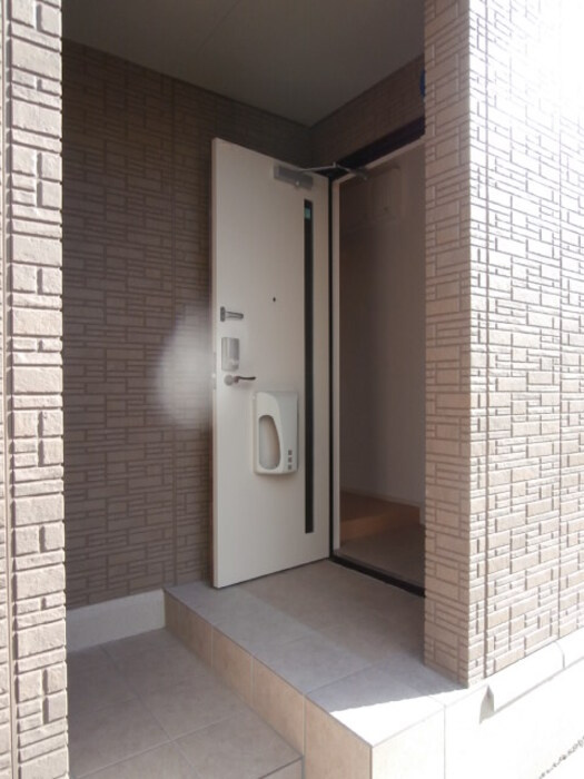 サザン　ウィンドウの玄関