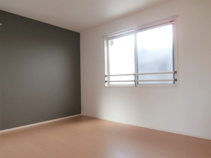 サザン　ウィンドウの洋室