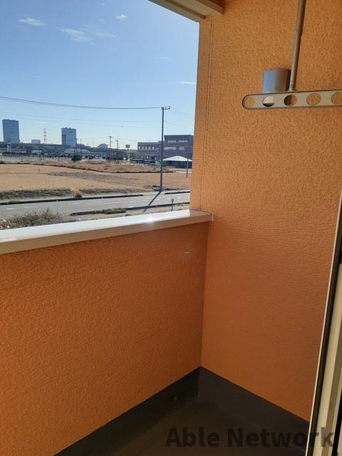 アベニールカルミアのバルコニー|日当たりの良いバルコニー