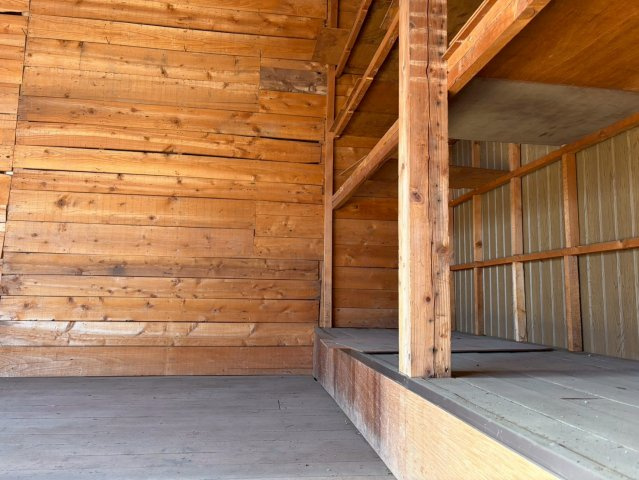 神奈川県秦野市　一棟アパート+戸建て+店舗+駐車場の設備