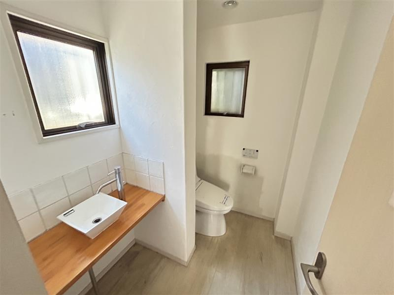 東海市　高横須賀町1丁目貸店舗・事務所の洗面所