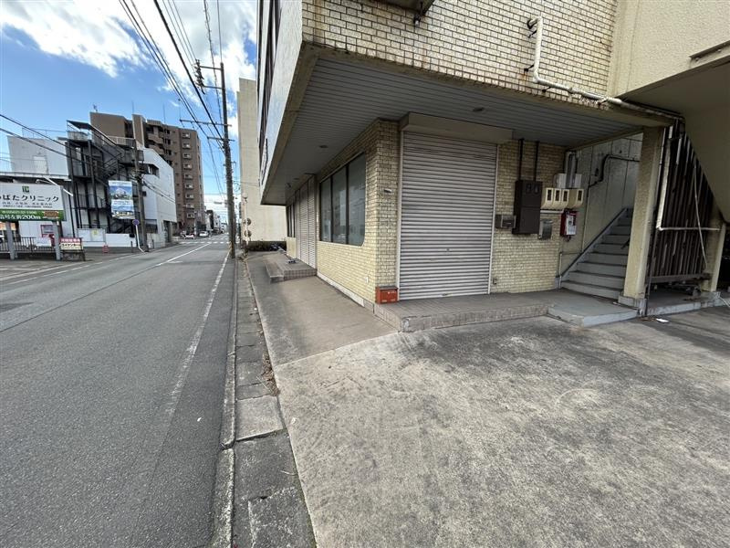 東海市　高横須賀町1丁目貸店舗・事務所の駐車場