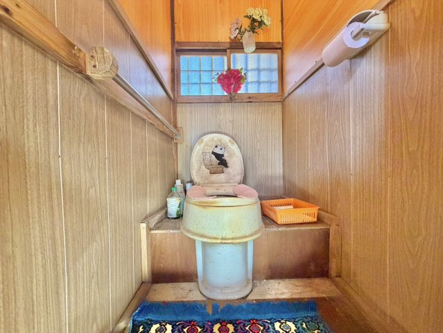 小美玉市橋場美中古物件【畑付き】のトイレ