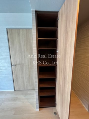 【収納】 | ＰＨＯＥＮＩＸ北堀江 | リビングに物入があって便利です