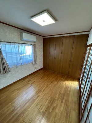 【洋室】 | 安芸区中野東二丁目　戸建 | 2階　洋室6帖