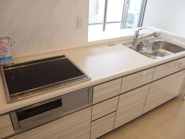 グリーンゲートレジデンスガーデンウィング　のキッチン|同型イメージ