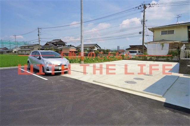 ikka豆津B棟の駐車場|カースペースがあります