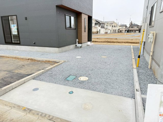 川越市中台2丁目　新築一戸建て　A号棟の駐車場|車をお持ちの方に嬉しい駐車場付きの物件です