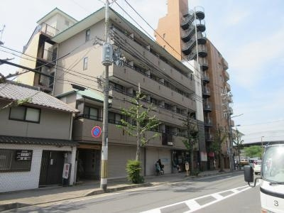 ティモネ御池の外観