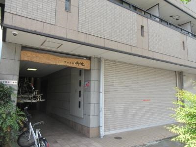ティモネ御池のエントランス