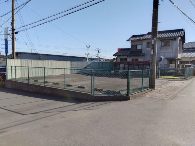 売土地　長泉町南一色の外観|2方向で間口広々。車の出入りもスム－ズです。