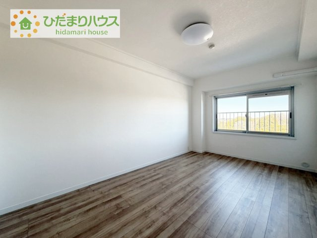 【洋室】 | 我孫子ビレジ３号棟 | 机にベットを置けば子供部屋の完成です！