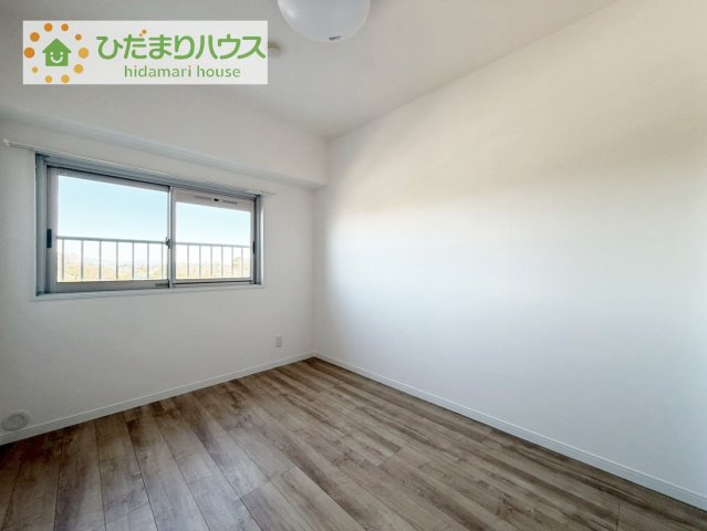 【洋室】 | 我孫子ビレジ３号棟 | 窓が多く、明るい空間を演出してくれます(*^^*)