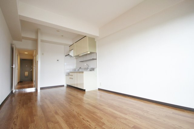 カルムエール乾の居間・リビング