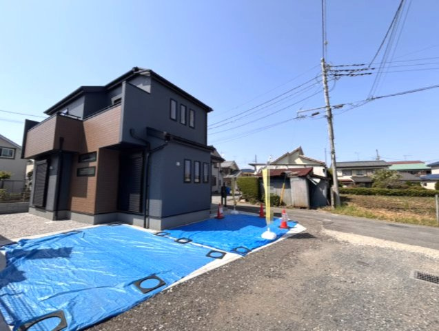 あきる野市引田♪敷地46坪超×長期優良住宅の角地の前面道路含む現地写真