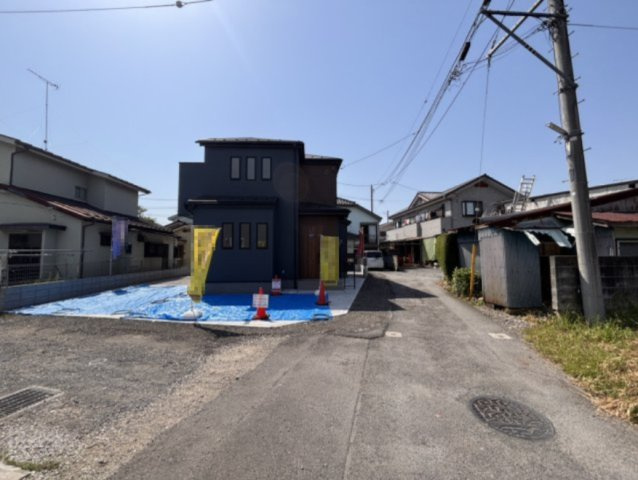 あきる野市引田♪敷地46坪超×長期優良住宅の角地の前面道路含む現地写真