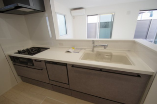 【キッチン】 | 【仲介手数料無料！！】稲城市坂浜　新築戸建て（全11棟）8号棟　5080万円