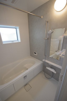 【浴室】 | 【仲介手数料無料！！】稲城市坂浜　新築戸建て（全11棟）8号棟　5080万円