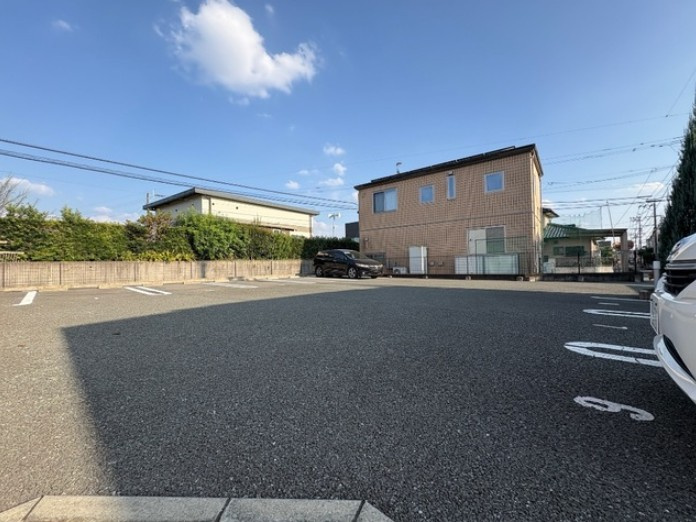 アムール菊陽の駐車場