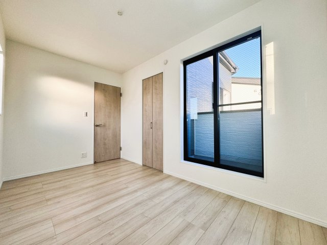 足立区南花畑１丁目　新築分譲住宅　全15邸の洋室|ベッドルームにもワークスペースにも。洋室が、暮らしのスタイルにやさしく寄り添います