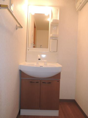 【洗面所】 | ユートピア | 忙しい朝には欠かせない洗面所です