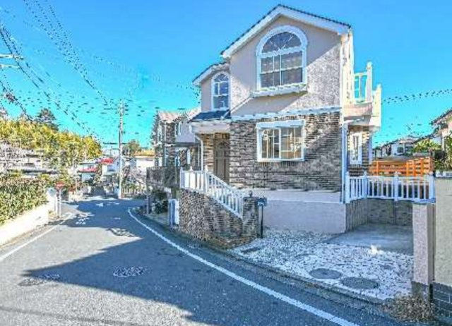 横浜市青葉区鴨志田町　中古戸建【仲介手数料無料】の外観