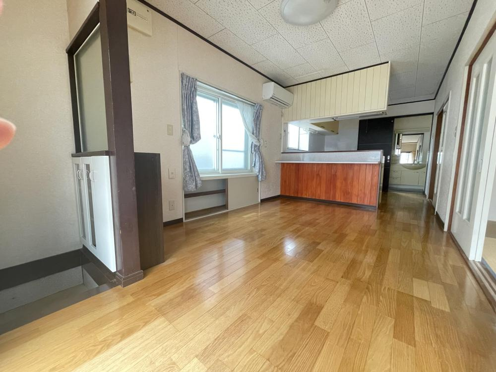 岩宿アパートの居間・リビング